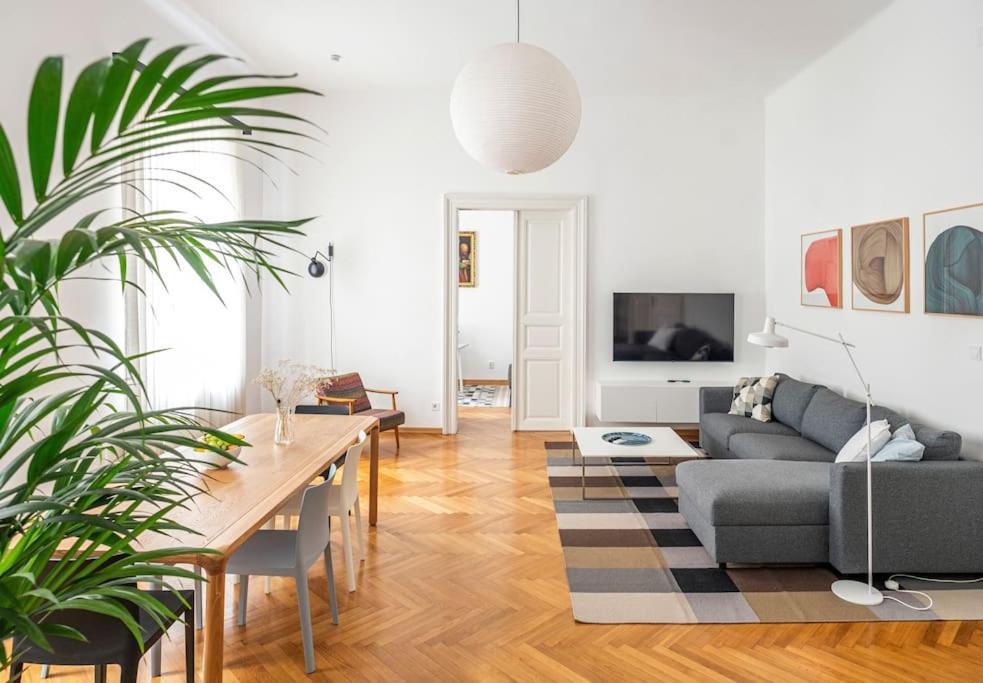 Apartment Herzer Zagreb Exteriör bild