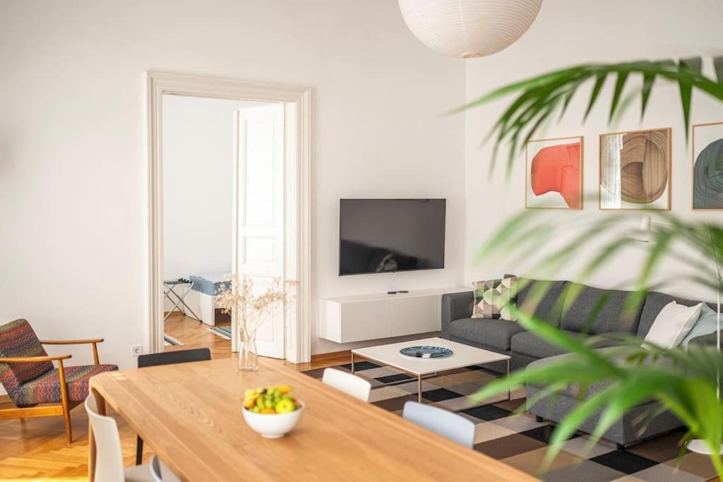 Apartment Herzer Zagreb Exteriör bild