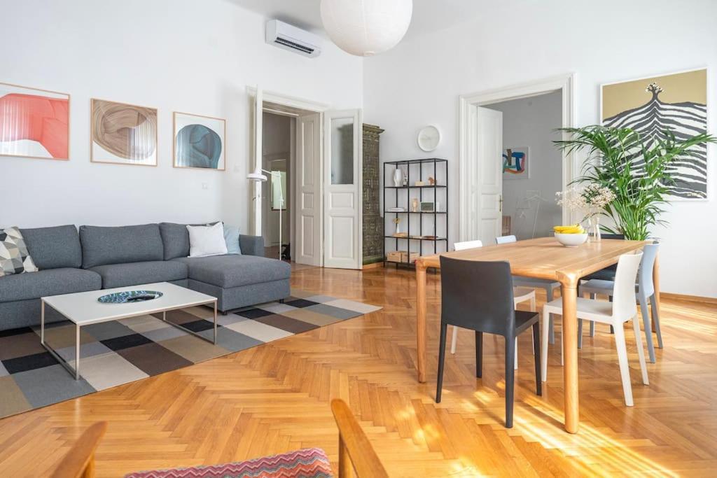Apartment Herzer Zagreb Exteriör bild